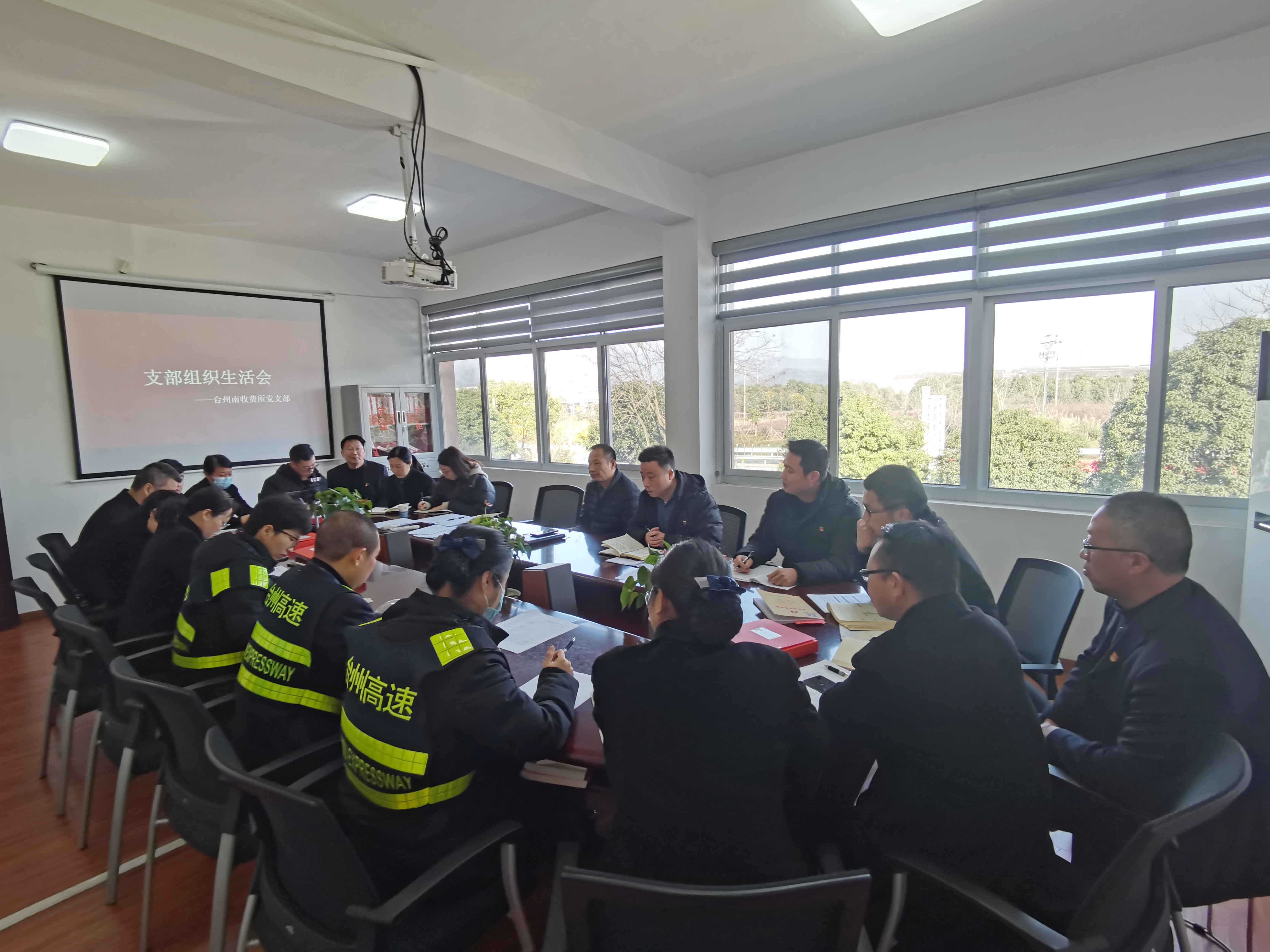 1677111565119913.jpg 臺(tái)州南1.jpg